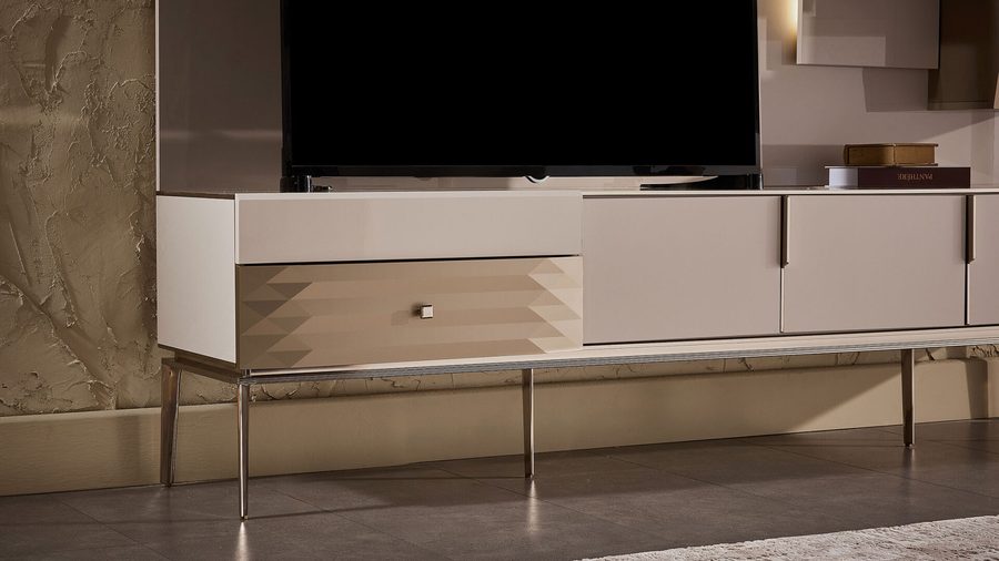 Loria TV-Board