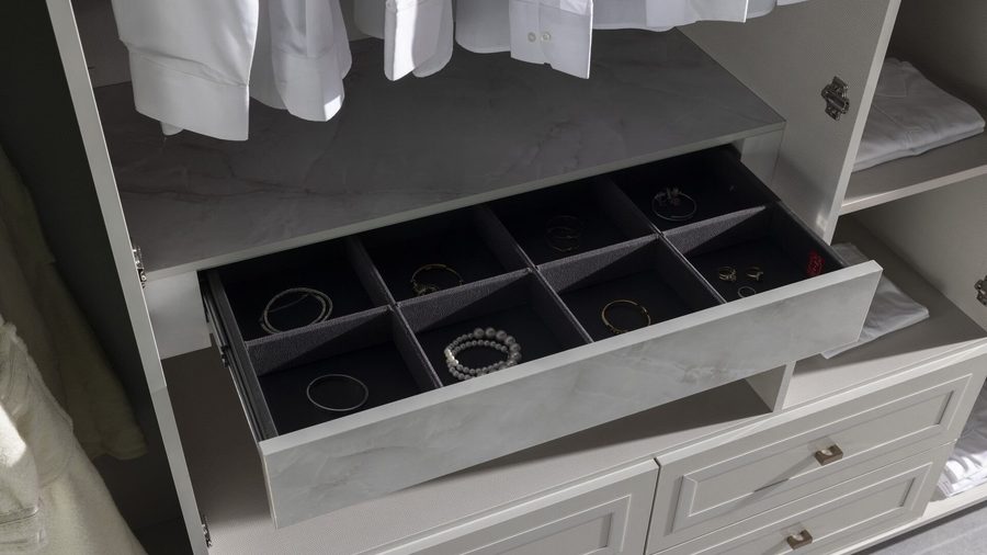 Briella 5-türiger Kleiderschrank