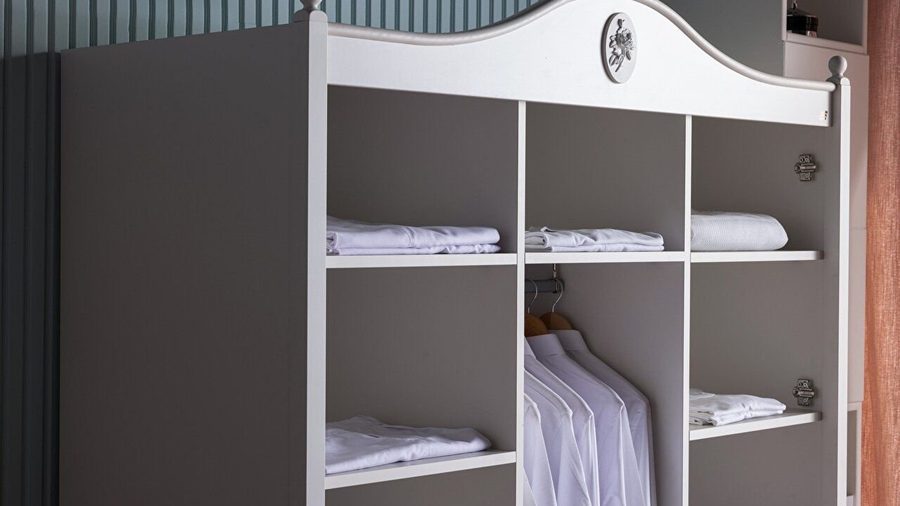 Emily 3-türiger Kleiderschrank