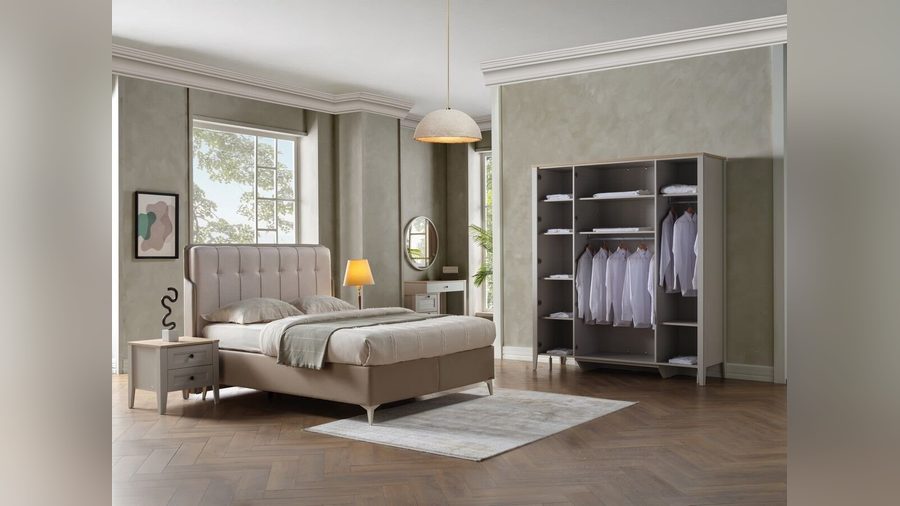 Fiona 4-türiger Kleiderschrank