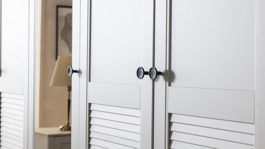 Fiona 5-türiger Kleiderschrank