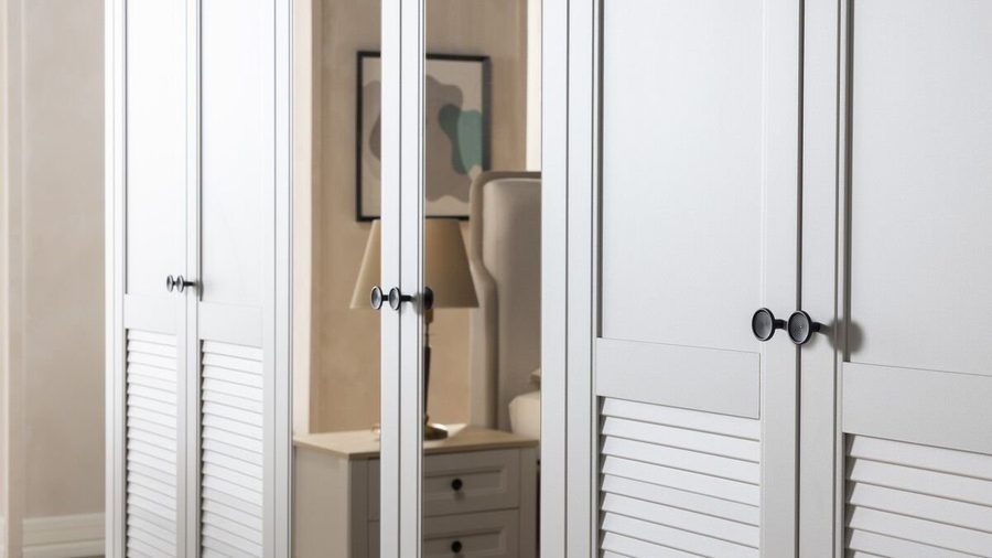 Fiona 6-türiger Kleiderschrank