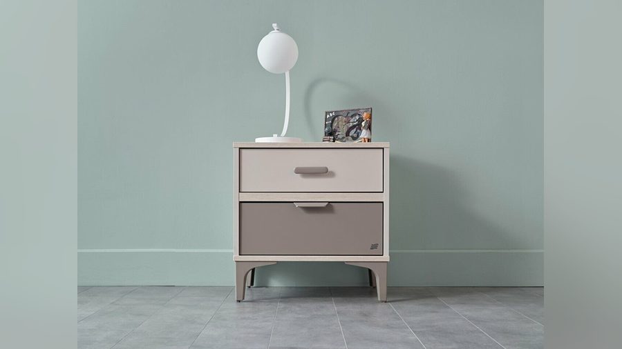Hera Jugendzimmer Nachtkästchen