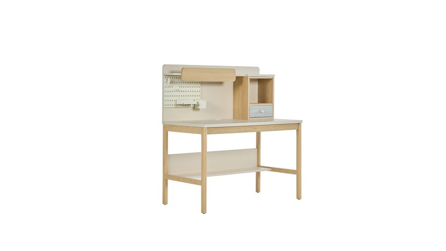 Linus mit Schrank Schreibtisch