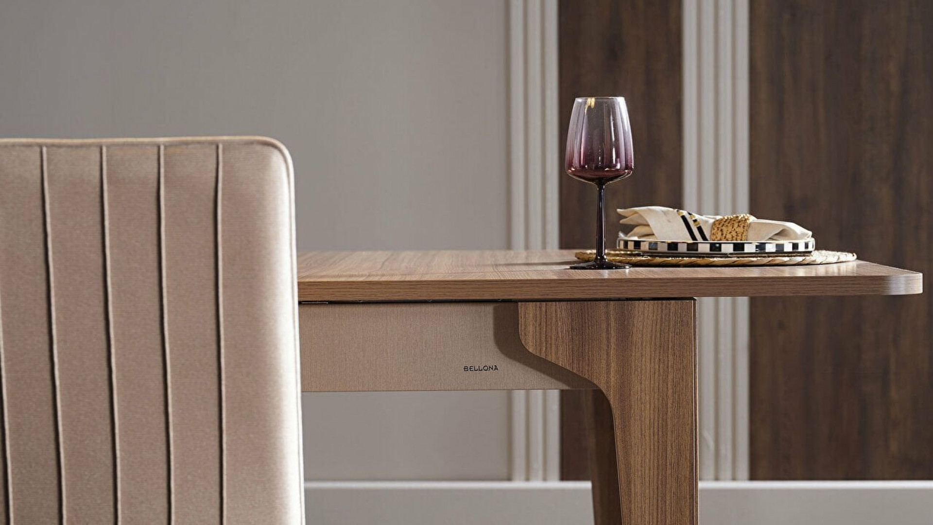 Alvis Esstisch, ausziehbar