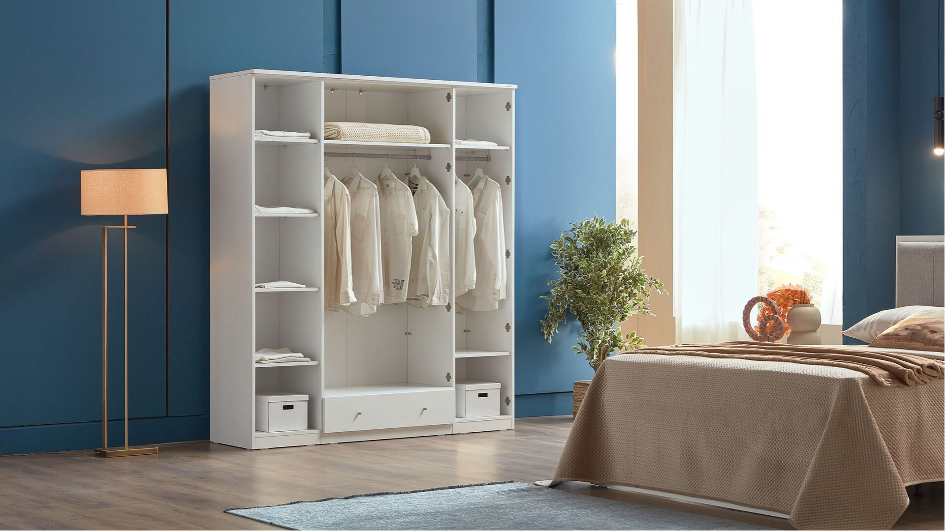 Majer 4-türiger Kleiderschrank