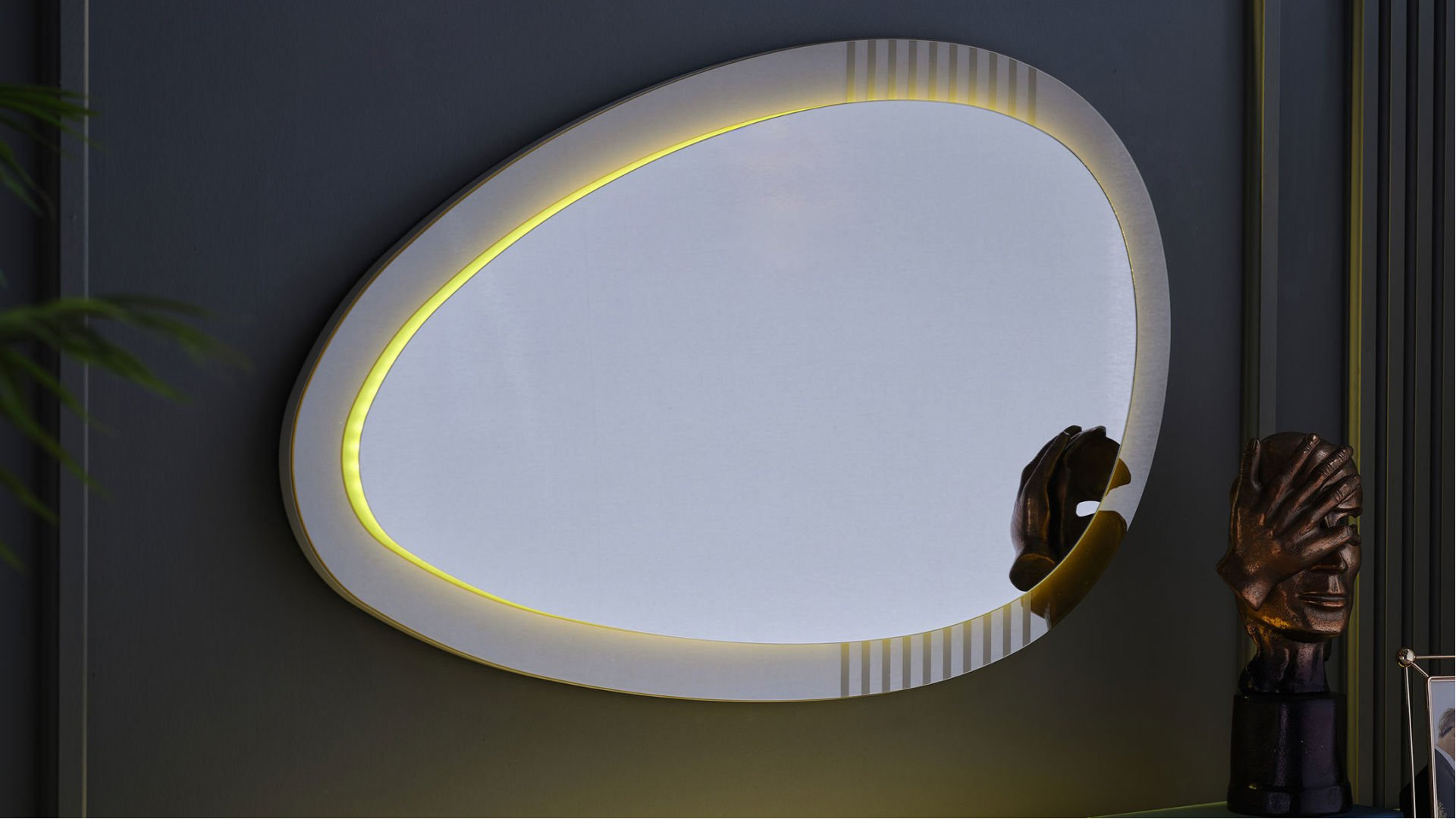 Napoli Konsolspiegel