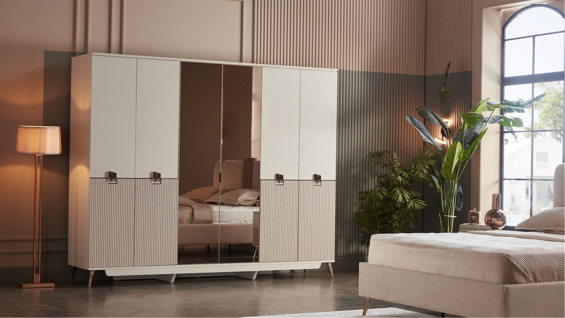 Napoli 6-türiger Schrank