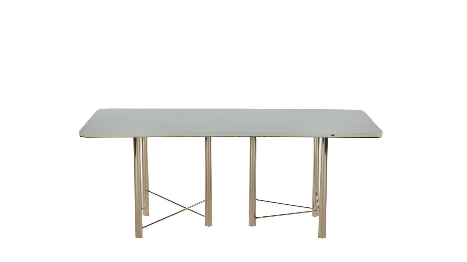 Briella Fester Tisch