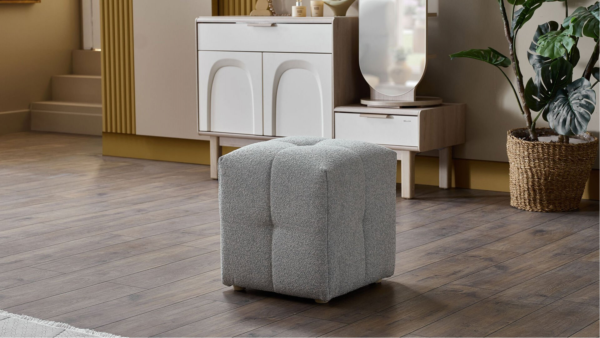 Claris Quadratisch Hocker
