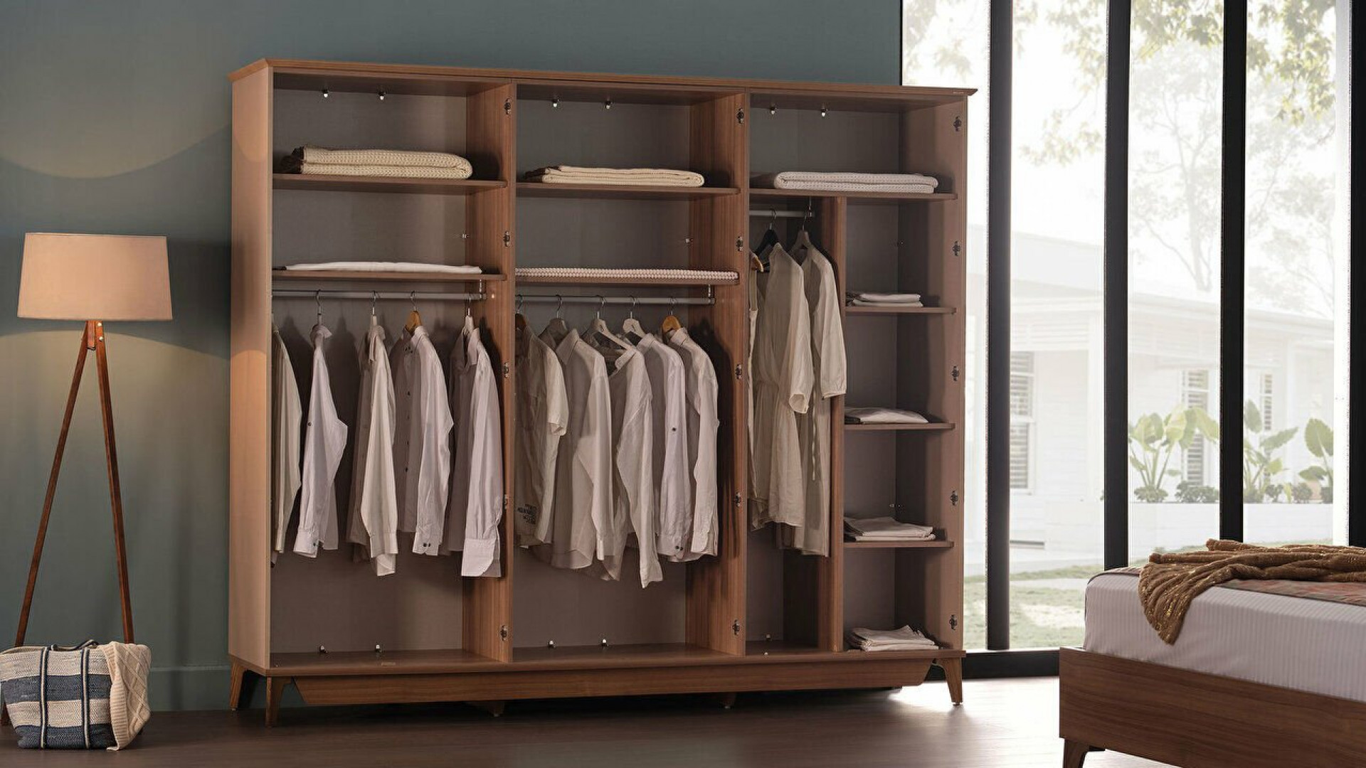 Alvis 6-türiger Schrank