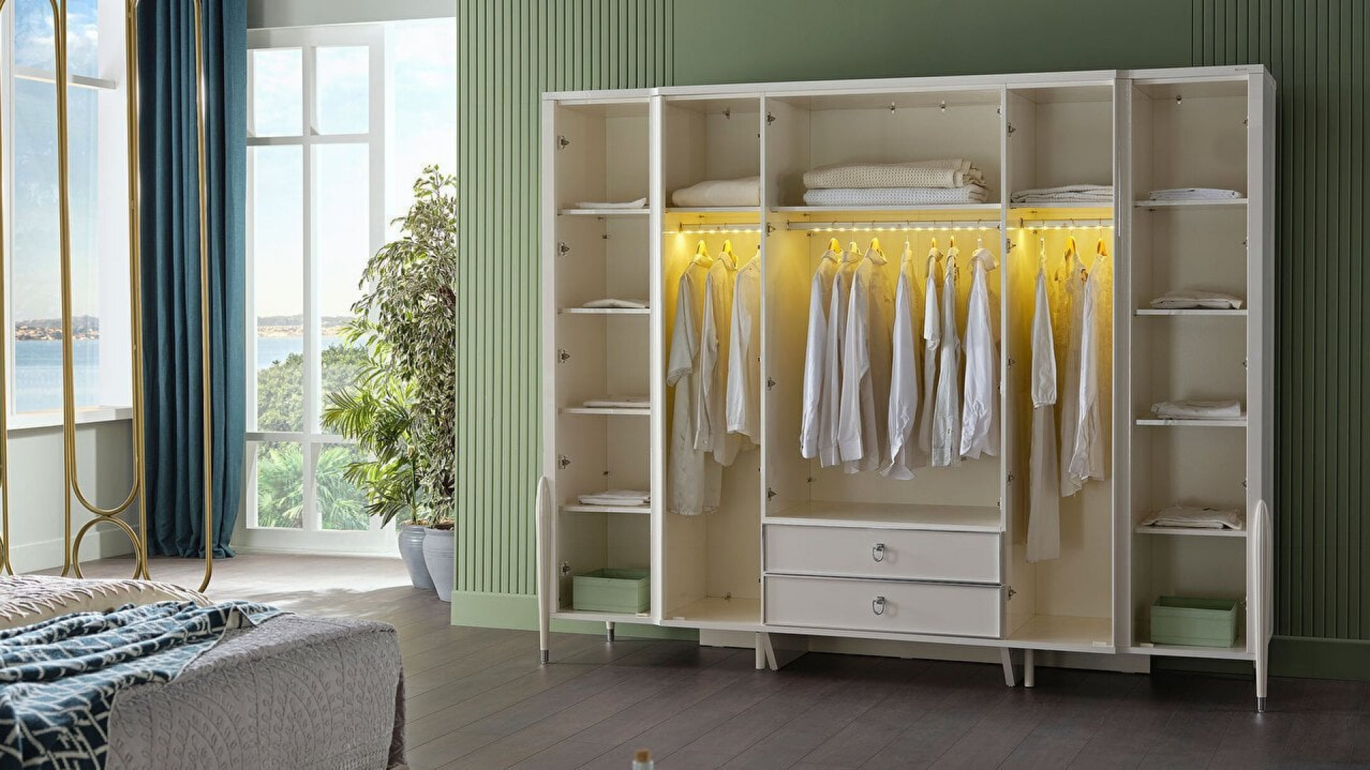 Gravita 6-türiger Schrank