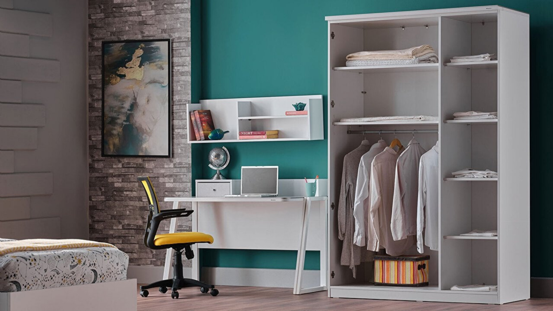 Leny 3-türiger Kleiderschrank