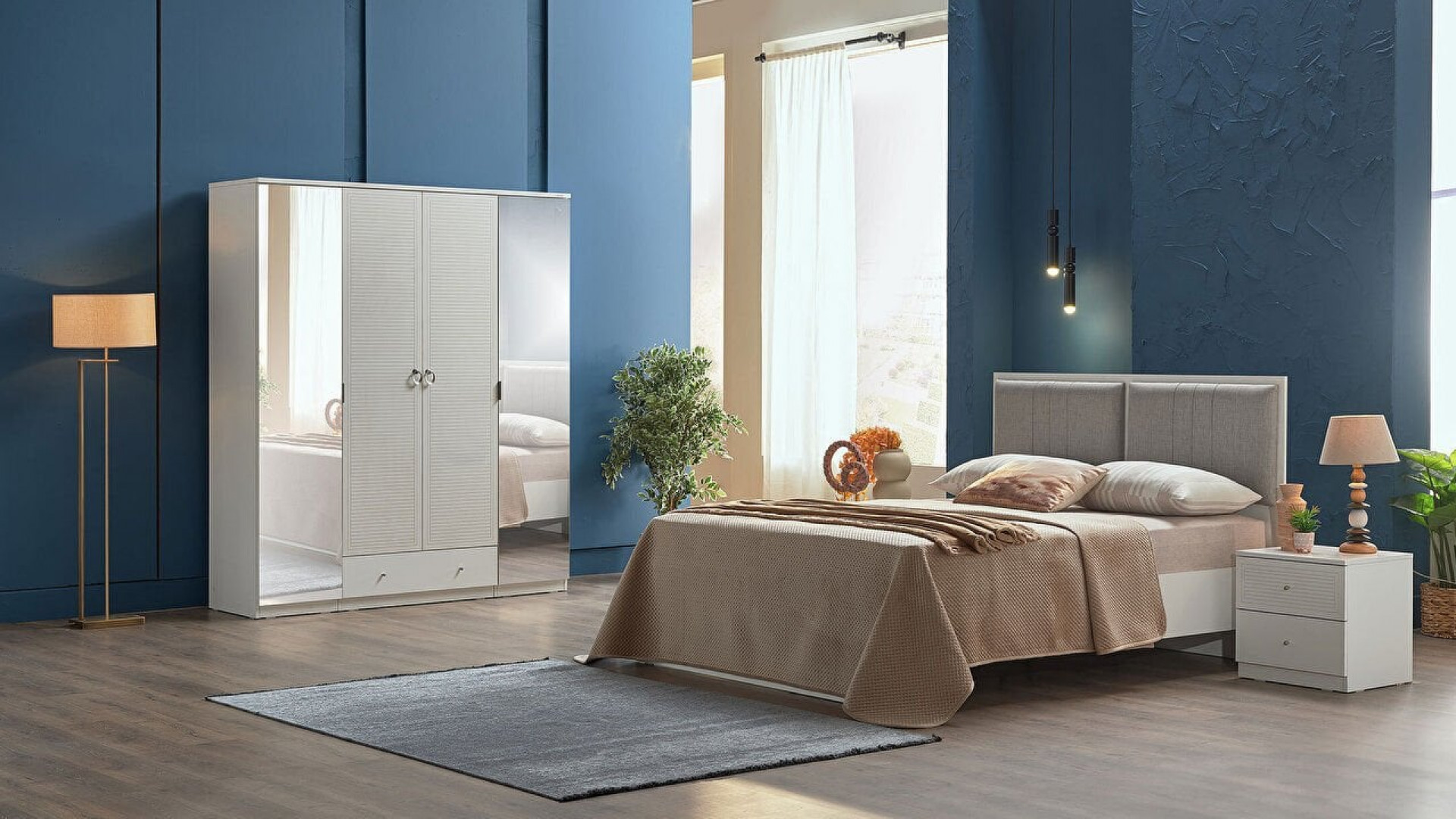 Majer 4-türiger Schrank