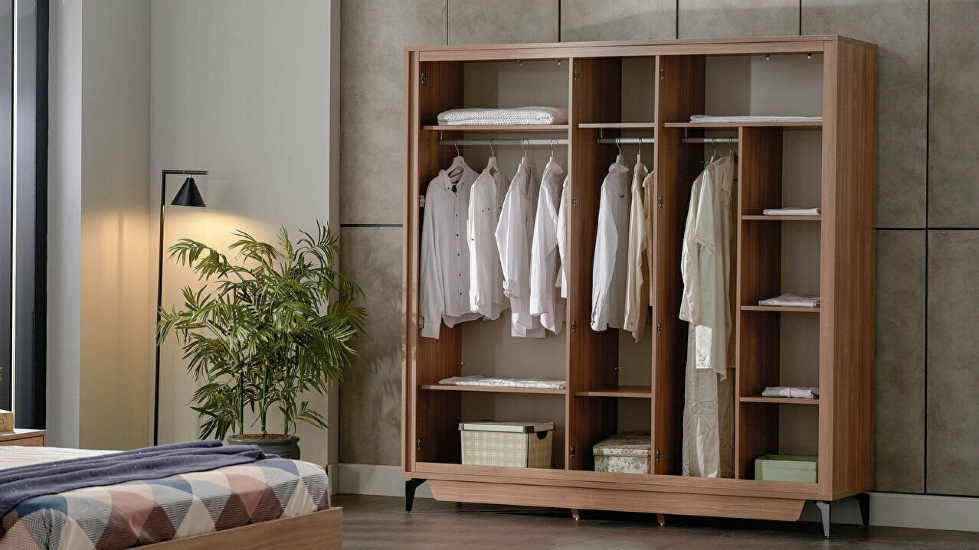 Monaco 5-türiger Schrank