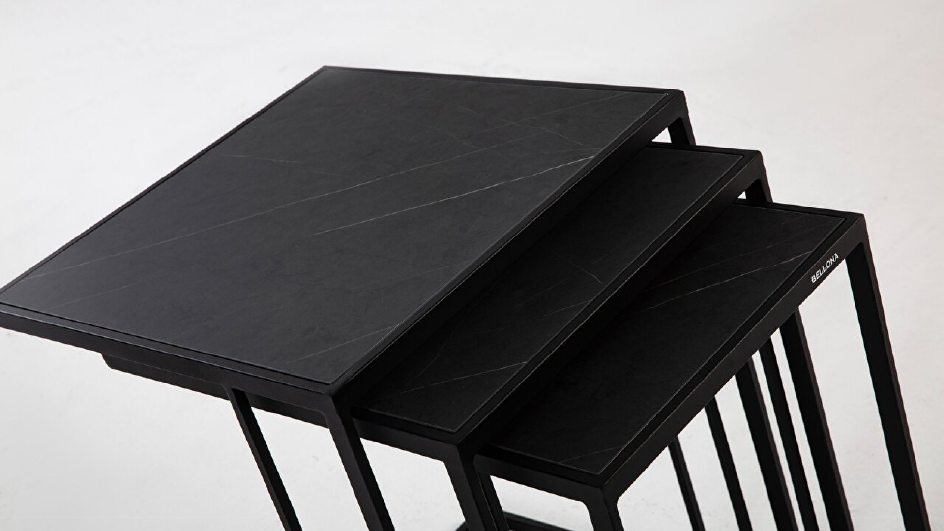 Marses Beistelltisch