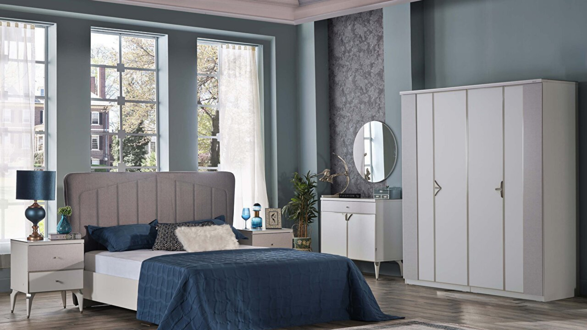 Leny 4-türiger Schrank