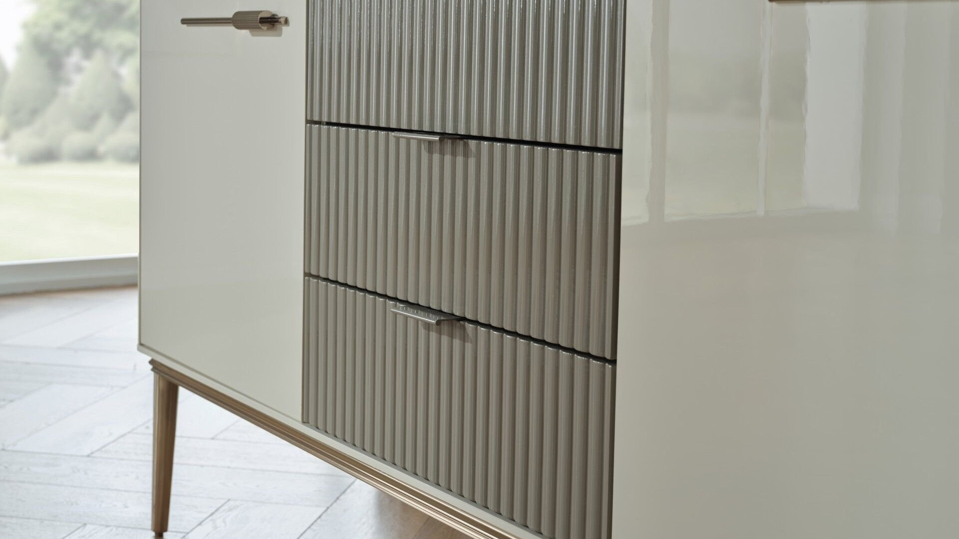Lexus Sideboard