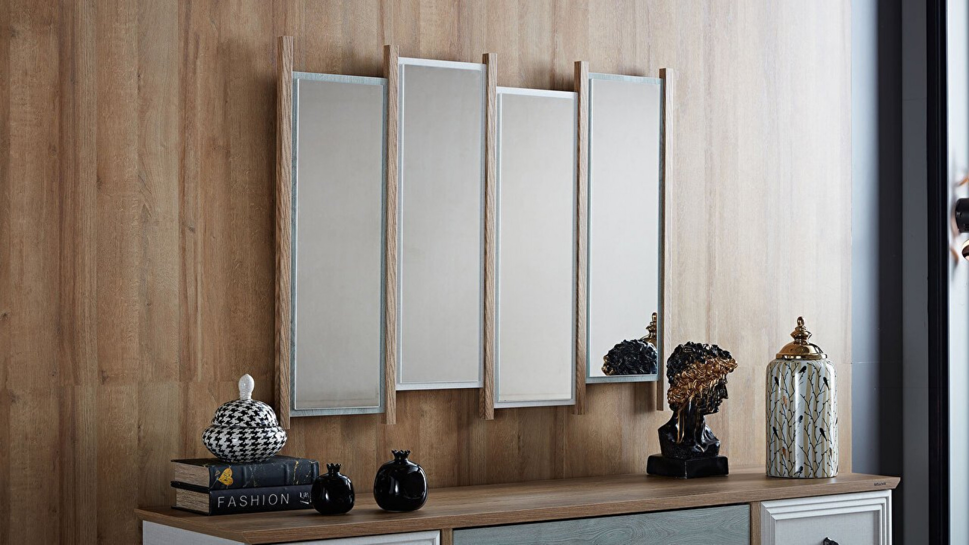 Valencia Konsolspiegel